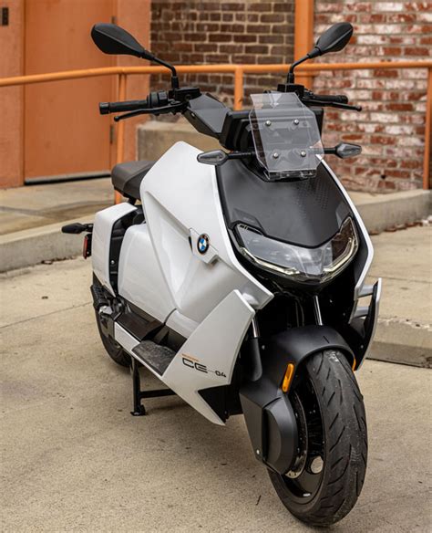 2022 BMW CE 04 Scooter Mini Review .